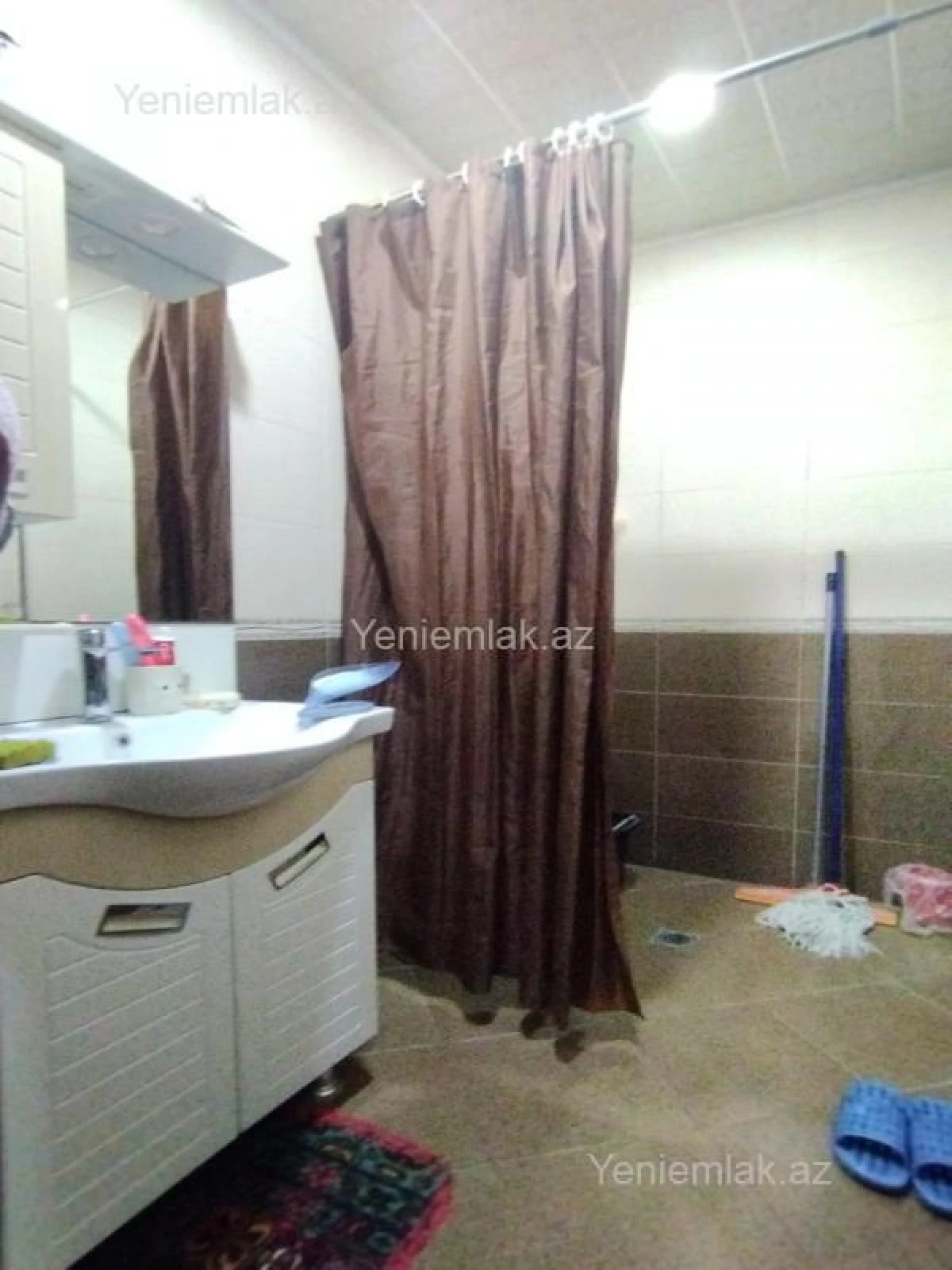 Satılır 2 otaqlı köhnə tikili 55 m²