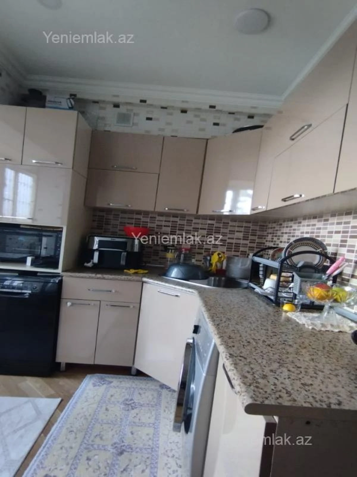 Satılır 2 otaqlı köhnə tikili 55 m²