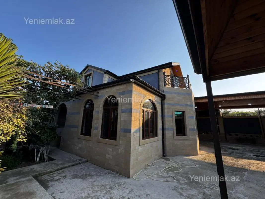 Satılır 5 otaqlı həyət evi 150 m²