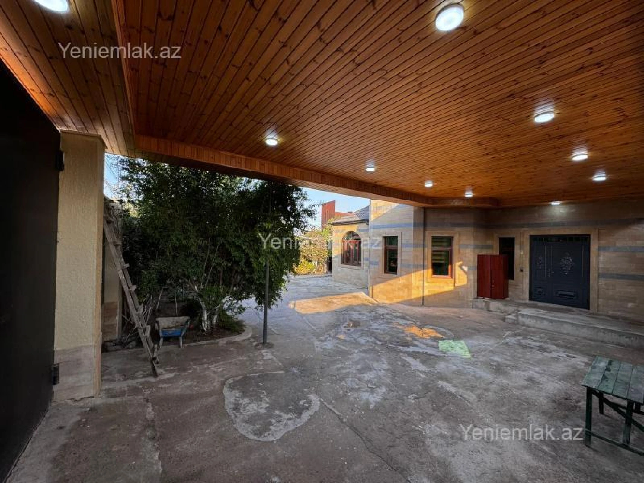 Satılır 5 otaqlı həyət evi 150 m²