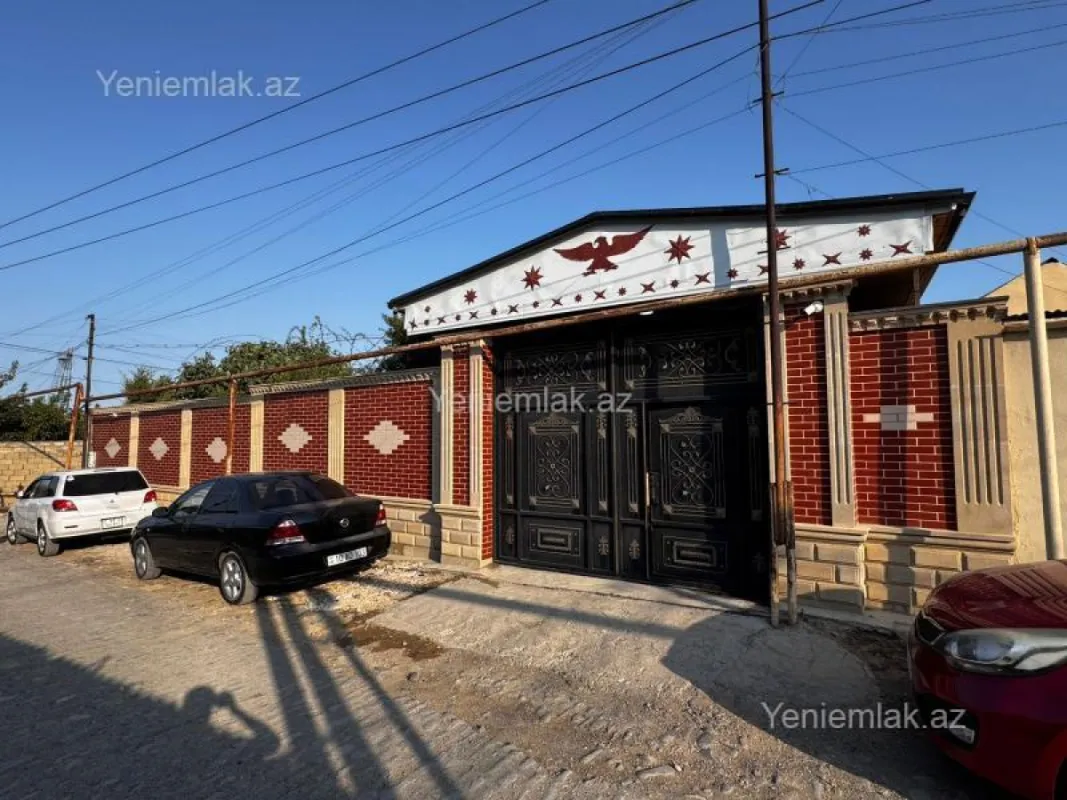 Satılır 5 otaqlı həyət evi 150 m²