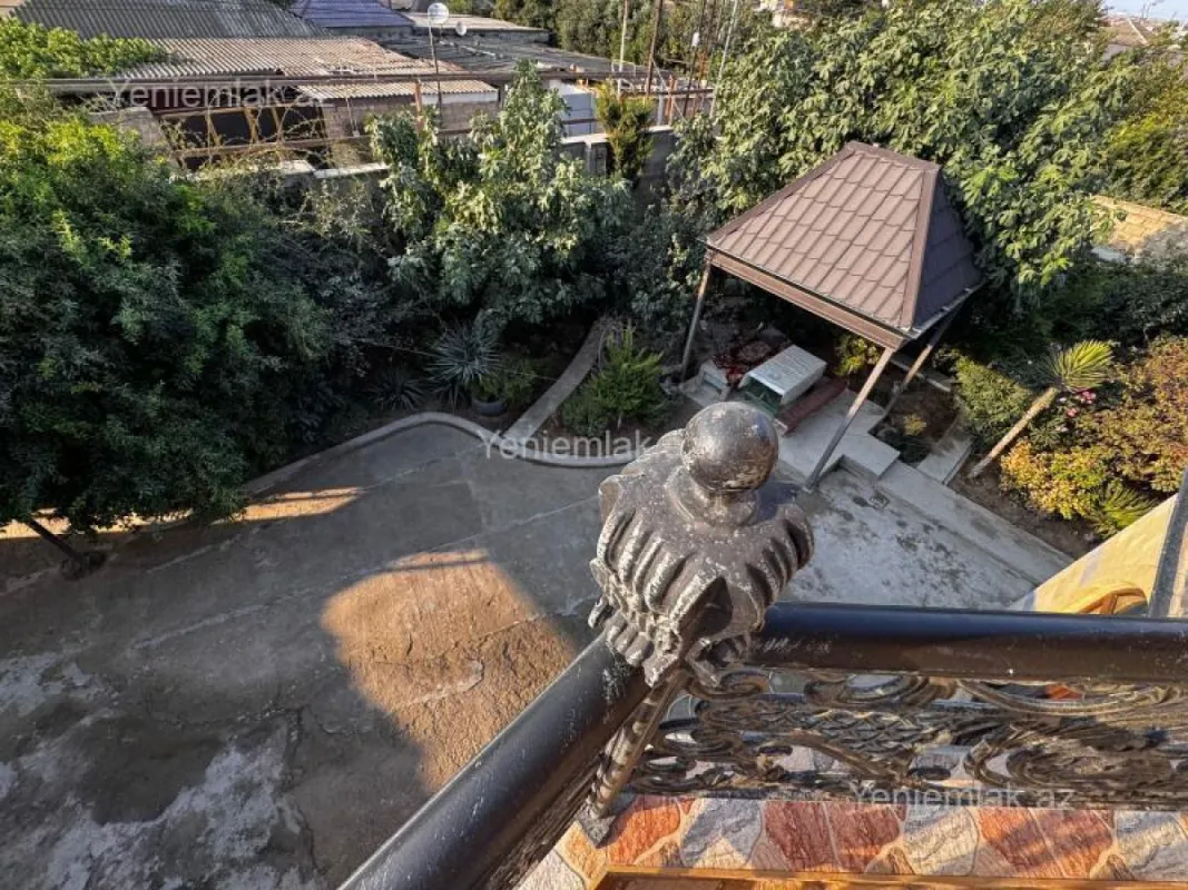 Satılır 5 otaqlı həyət evi 150 m²
