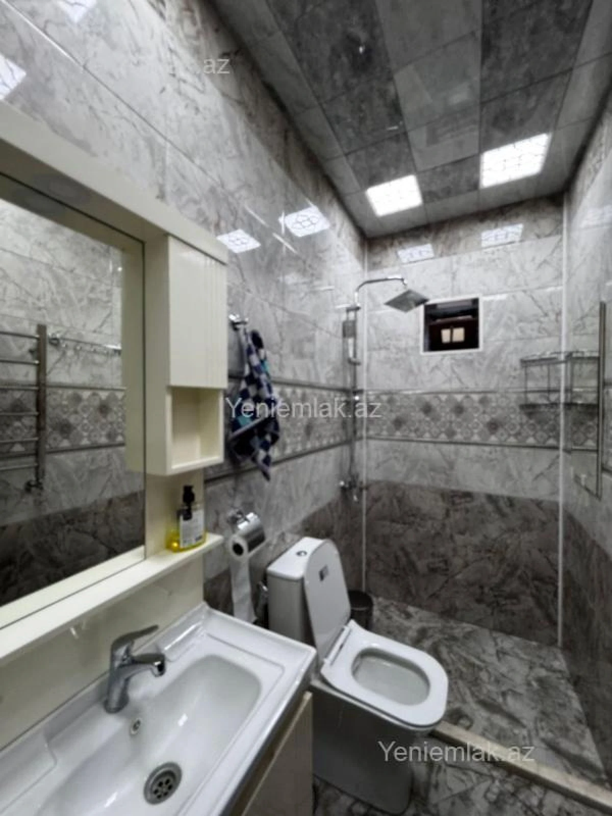 Satılır 5 otaqlı həyət evi 150 m²