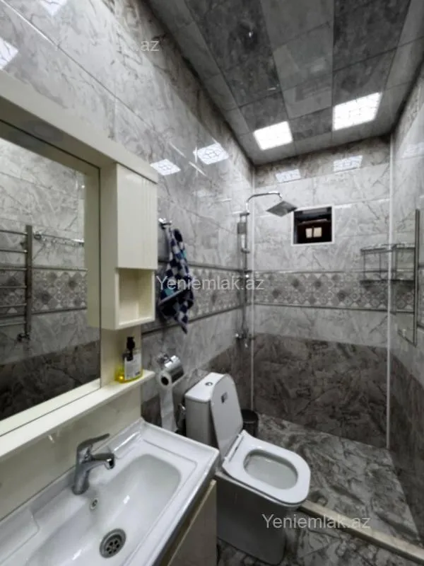 Satılır 5 otaqlı həyət evi 150 m²