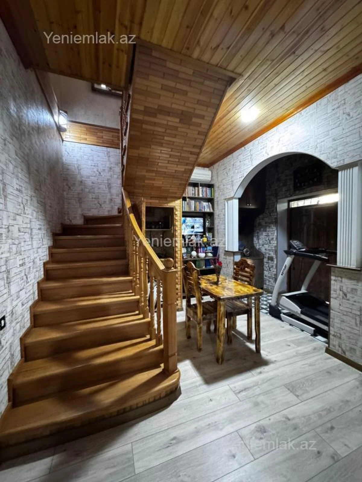 Satılır 5 otaqlı həyət evi 150 m²