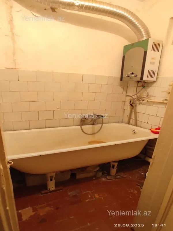 Satılır 2 otaqlı köhnə tikili 46 m²