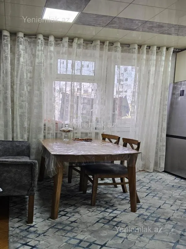 Satılır 3 otaqlı köhnə tikili 85 m²