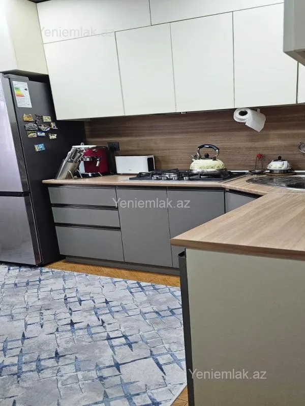 Satılır 3 otaqlı köhnə tikili 85 m²