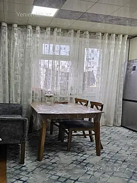 Satılır 3 otaqlı köhnə tikili 84 m²