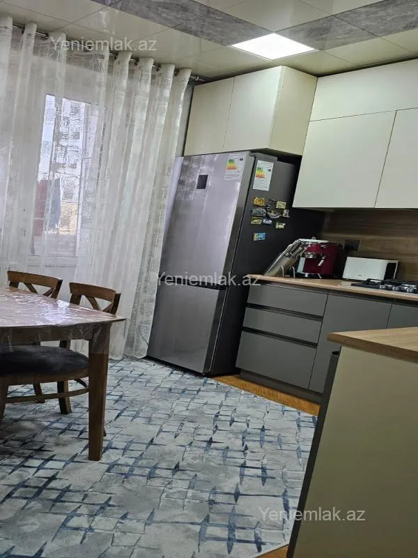 Satılır 3 otaqlı köhnə tikili 84 m²
