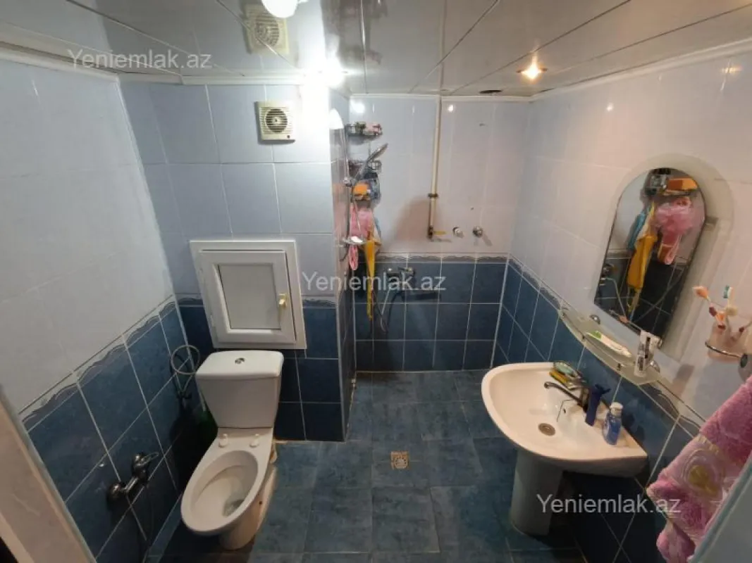 Satılır 3 otaqlı köhnə tikili 90 m²