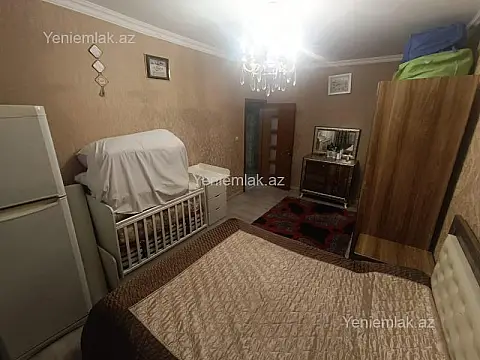 Satılır 3 otaqlı köhnə tikili 90 m²