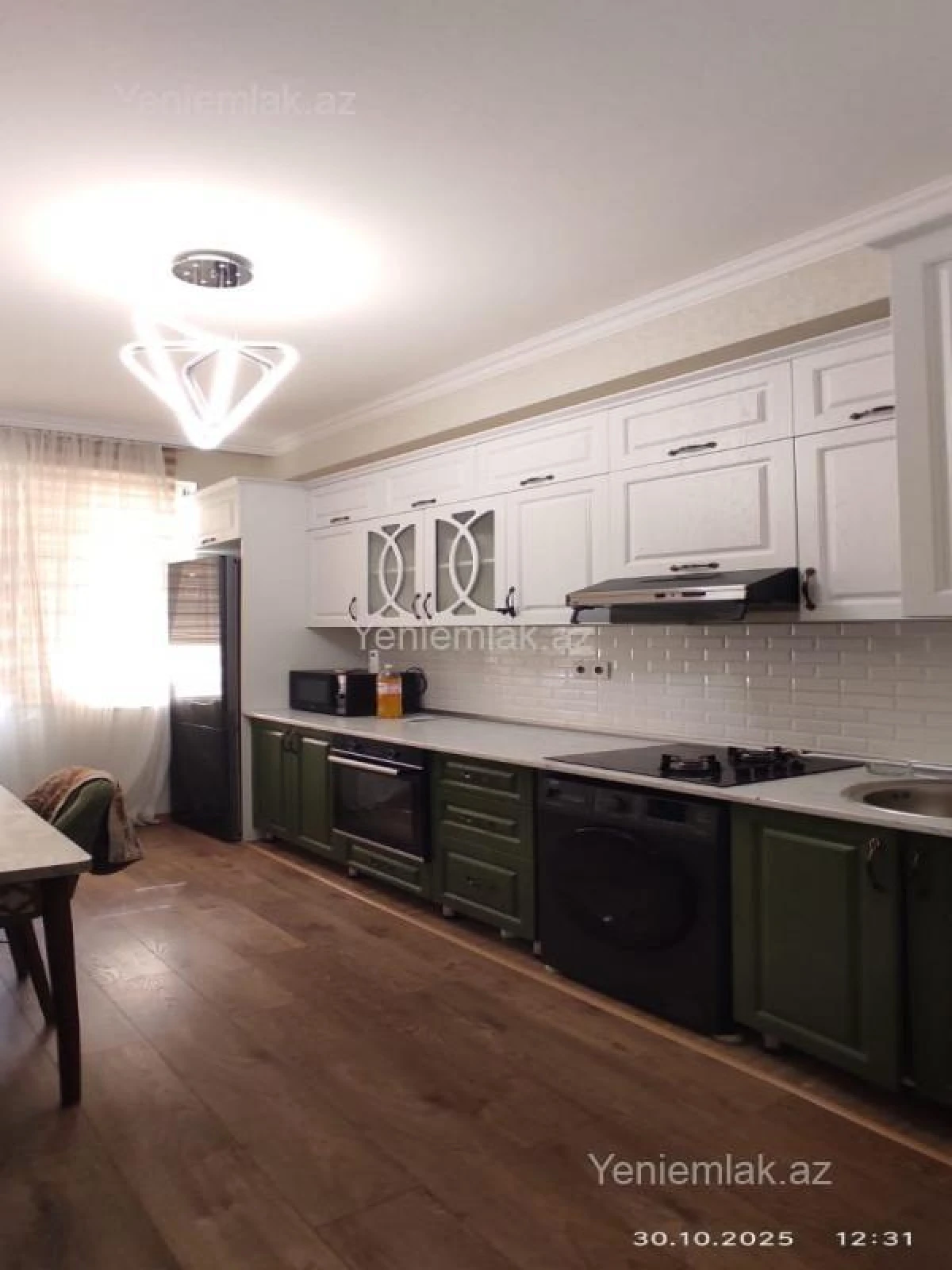 Satılır 3 otaqlı yeni tikili 82 m²