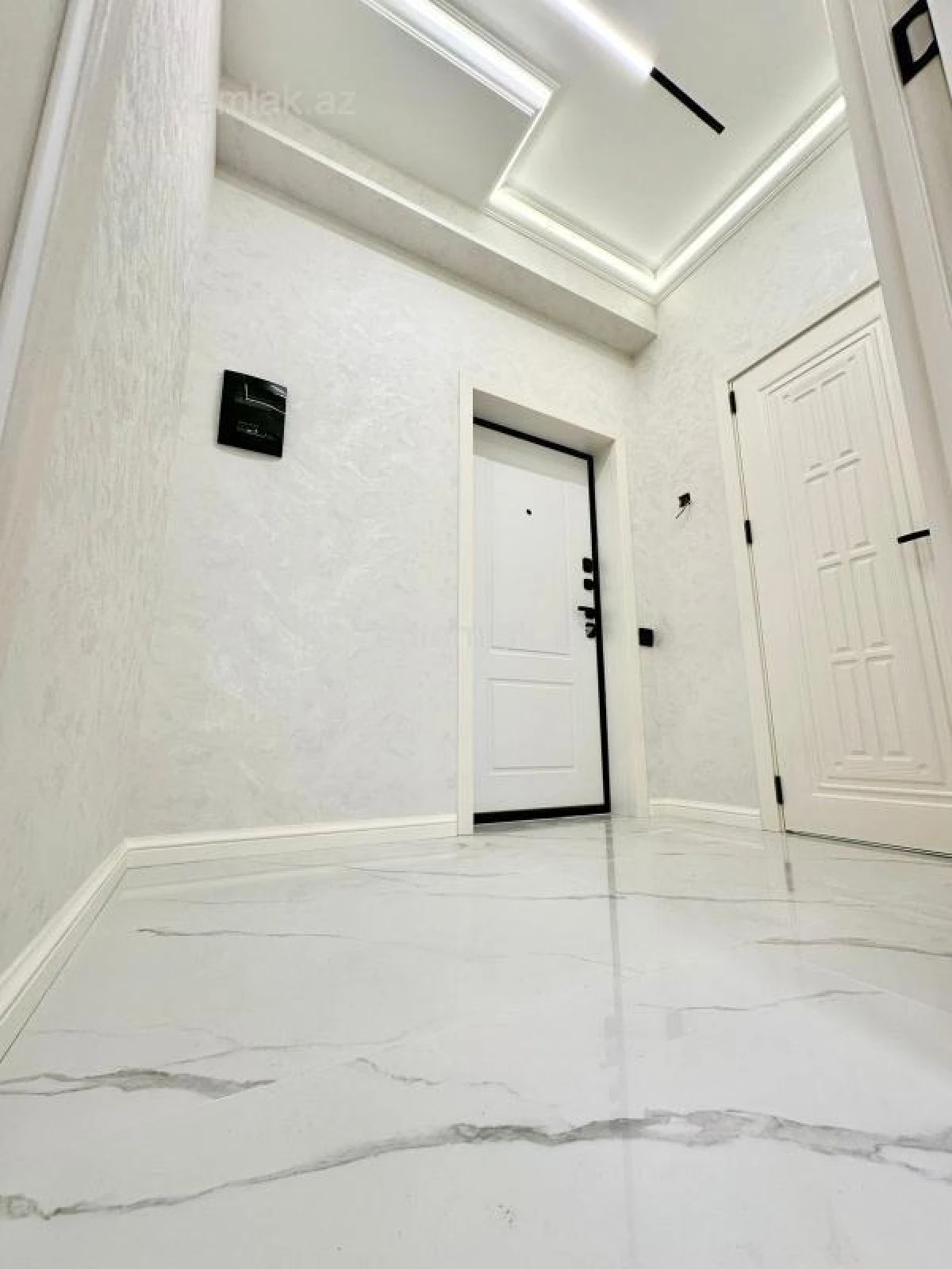 Satılır 2 otaqlı yeni tikili 55 m²