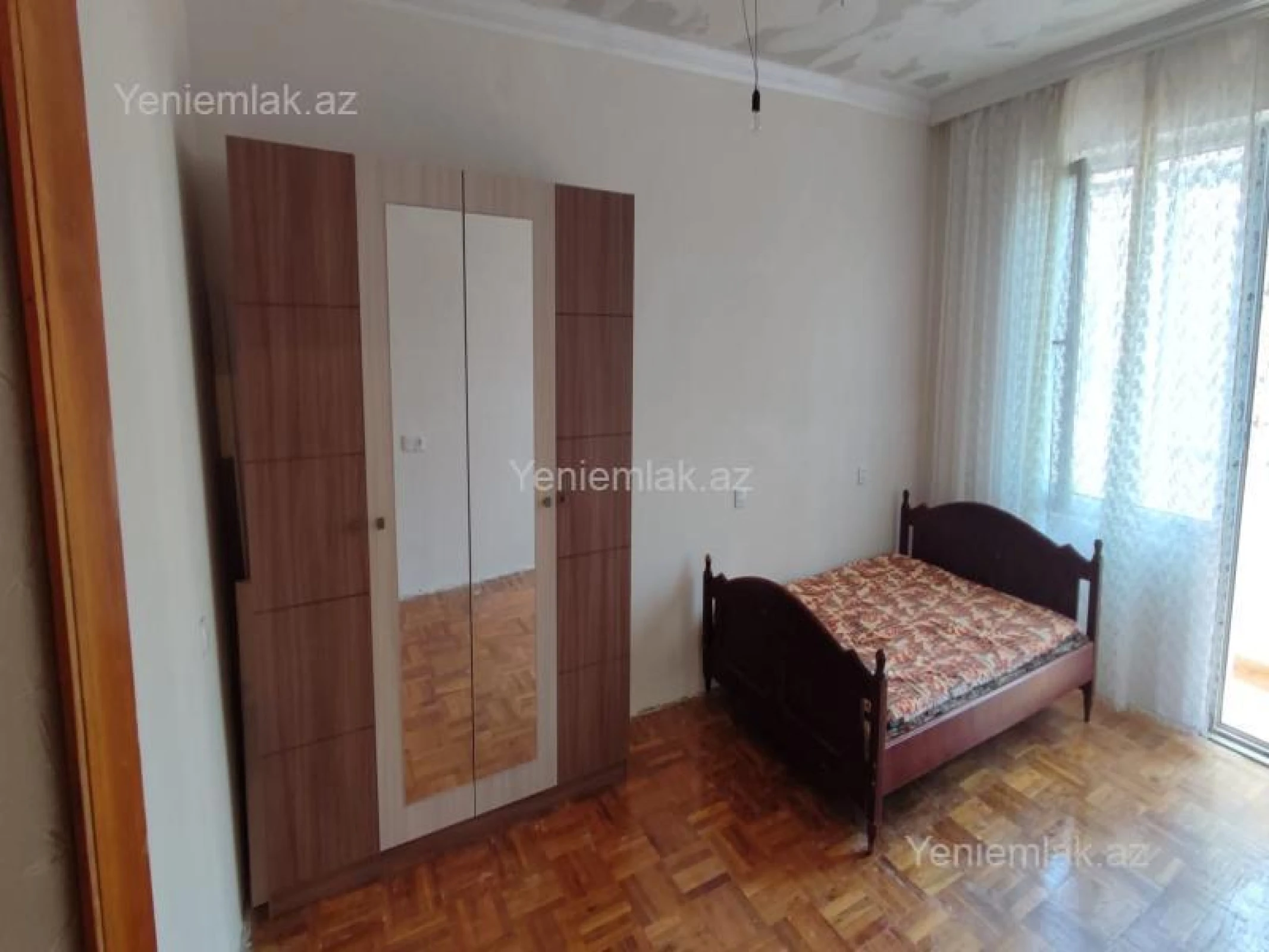 Satılır 4 otaqlı köhnə tikili 87 m²