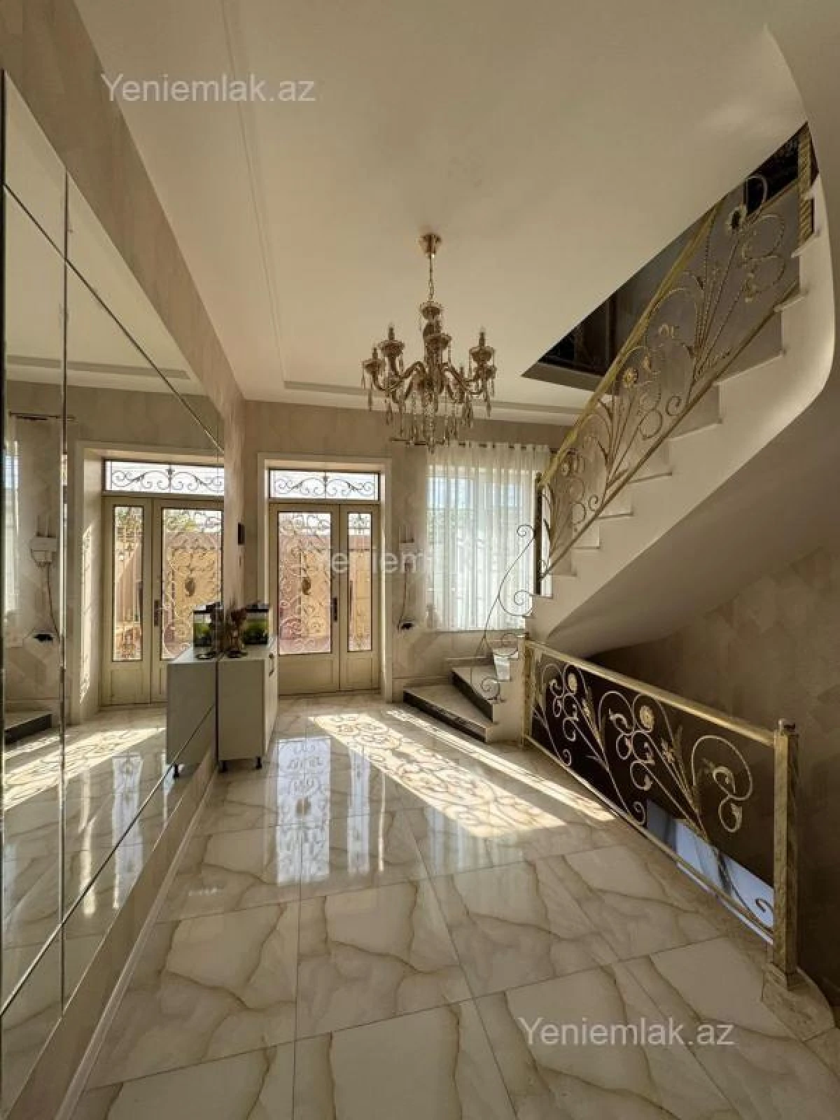 Satılır 6 otaqlı həyət evi 146 m²