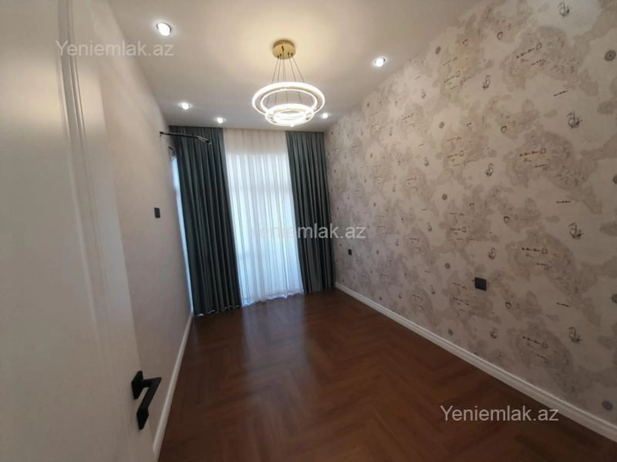 Satılır 3 otaqlı yeni tikili 115 m²