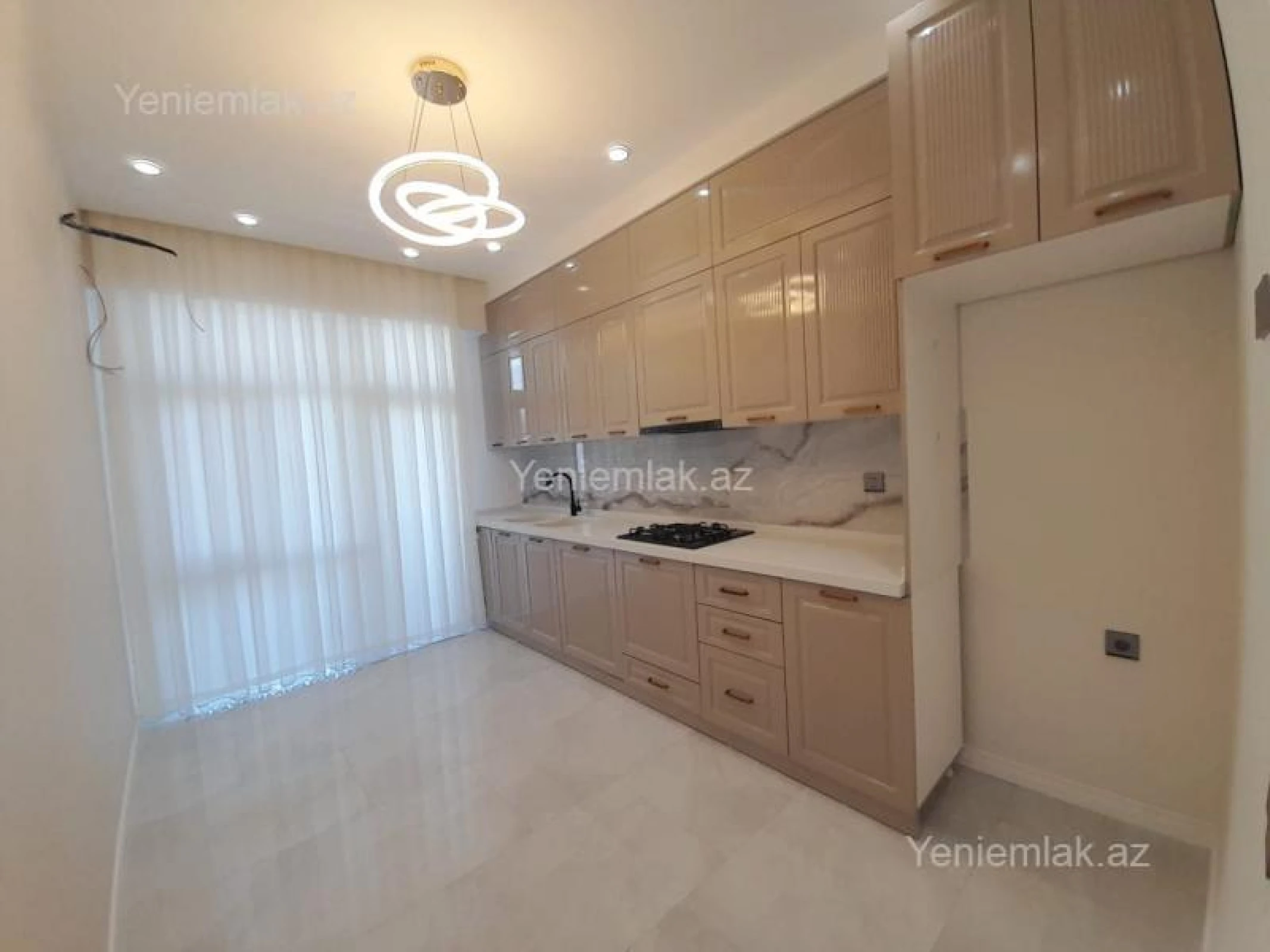 Satılır 3 otaqlı yeni tikili 115 m²