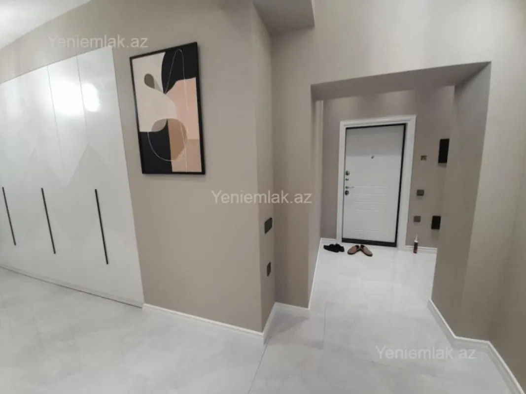 Satılır 3 otaqlı yeni tikili 115 m²