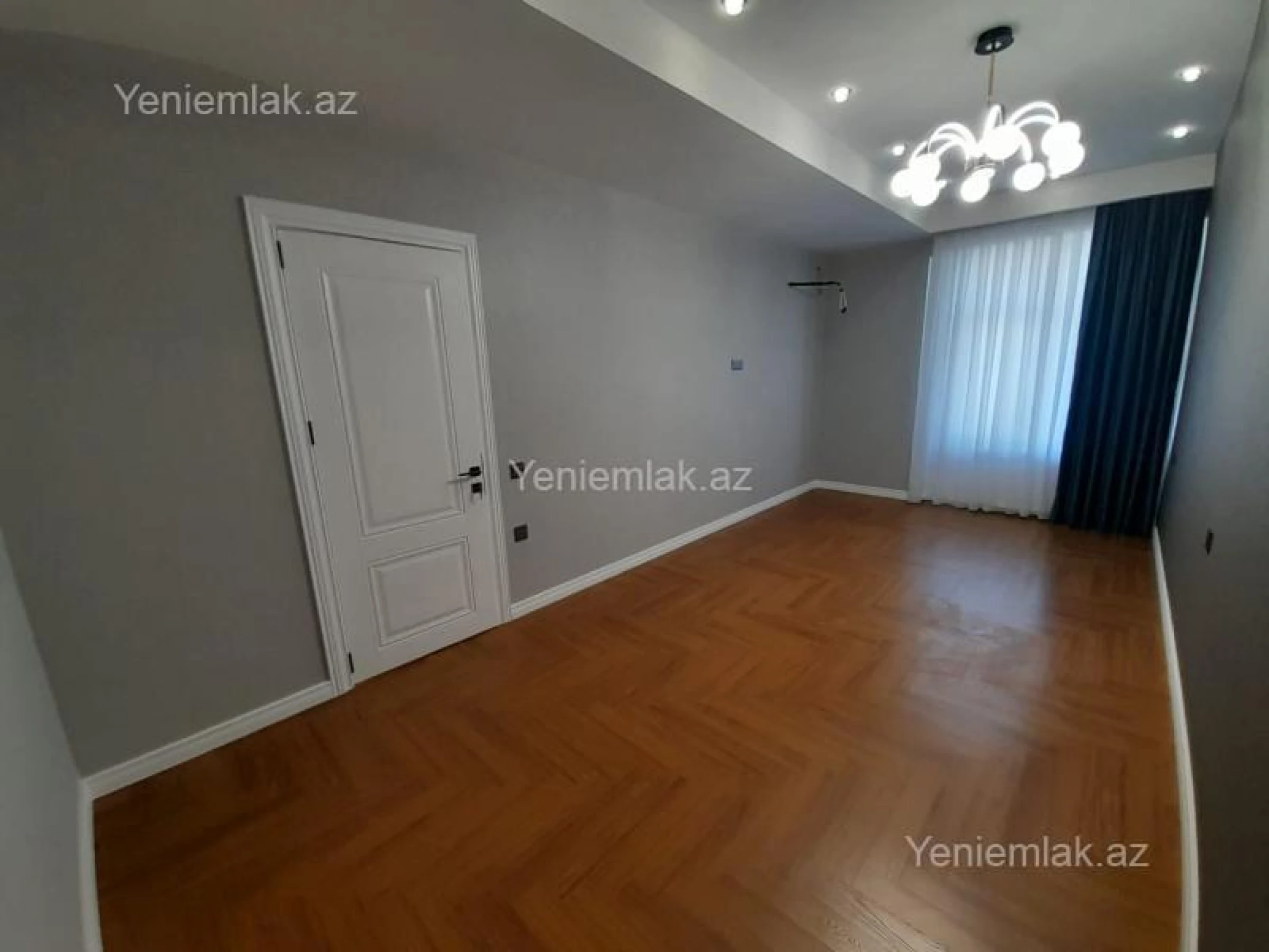Satılır 3 otaqlı yeni tikili 115 m²