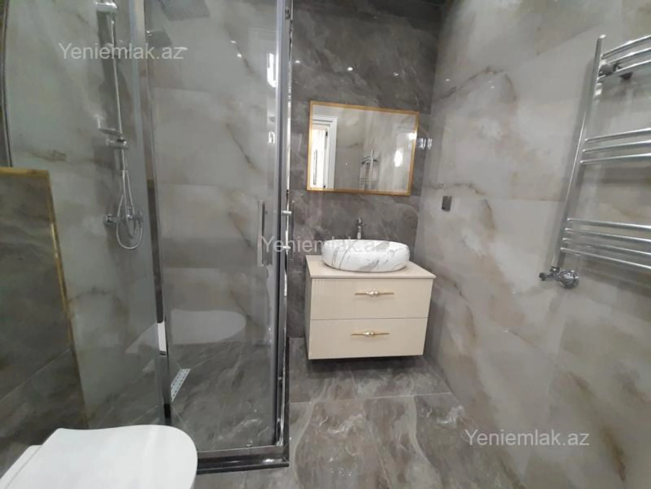 Satılır 3 otaqlı yeni tikili 115 m²