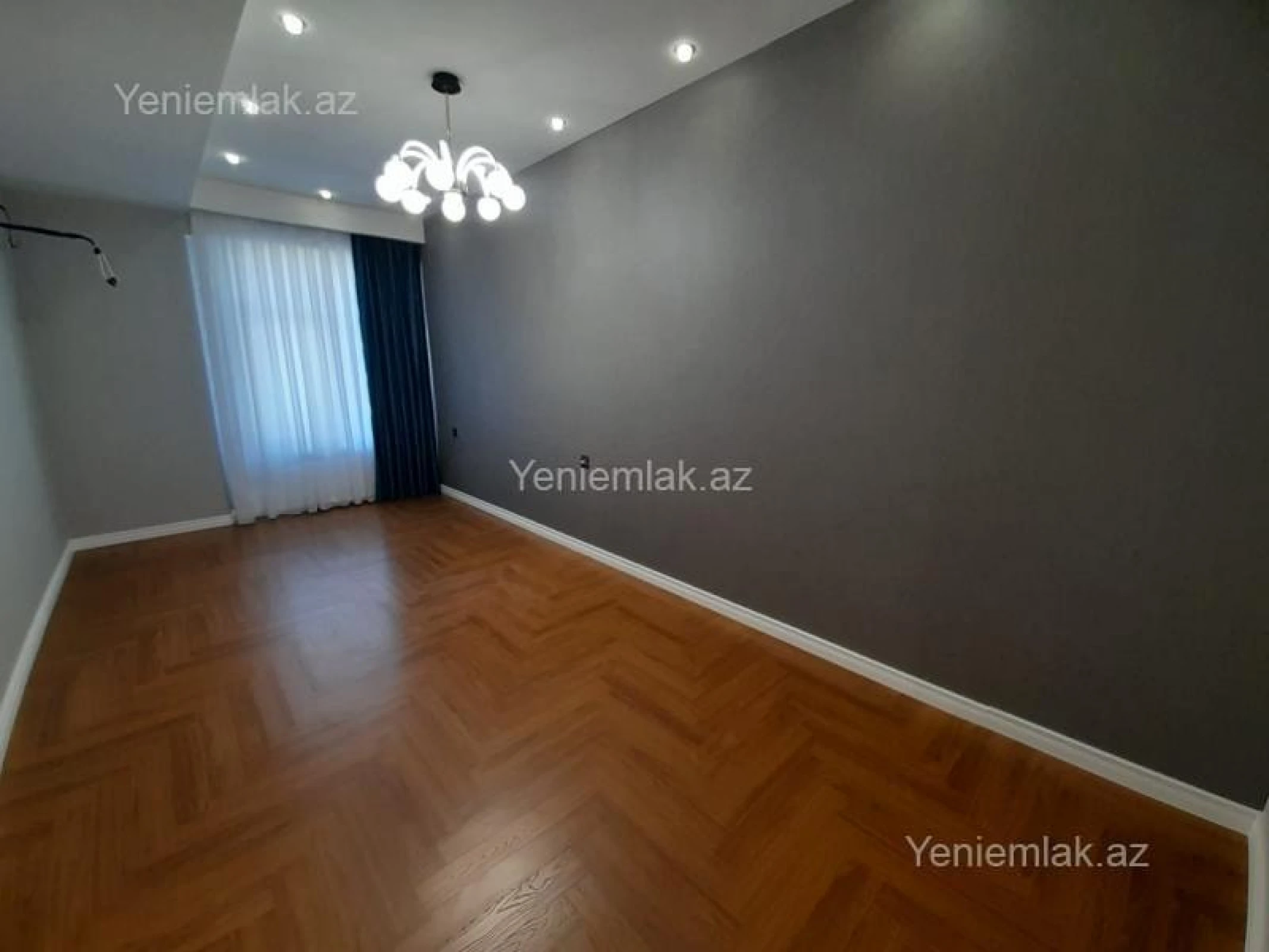 Satılır 3 otaqlı yeni tikili 115 m²
