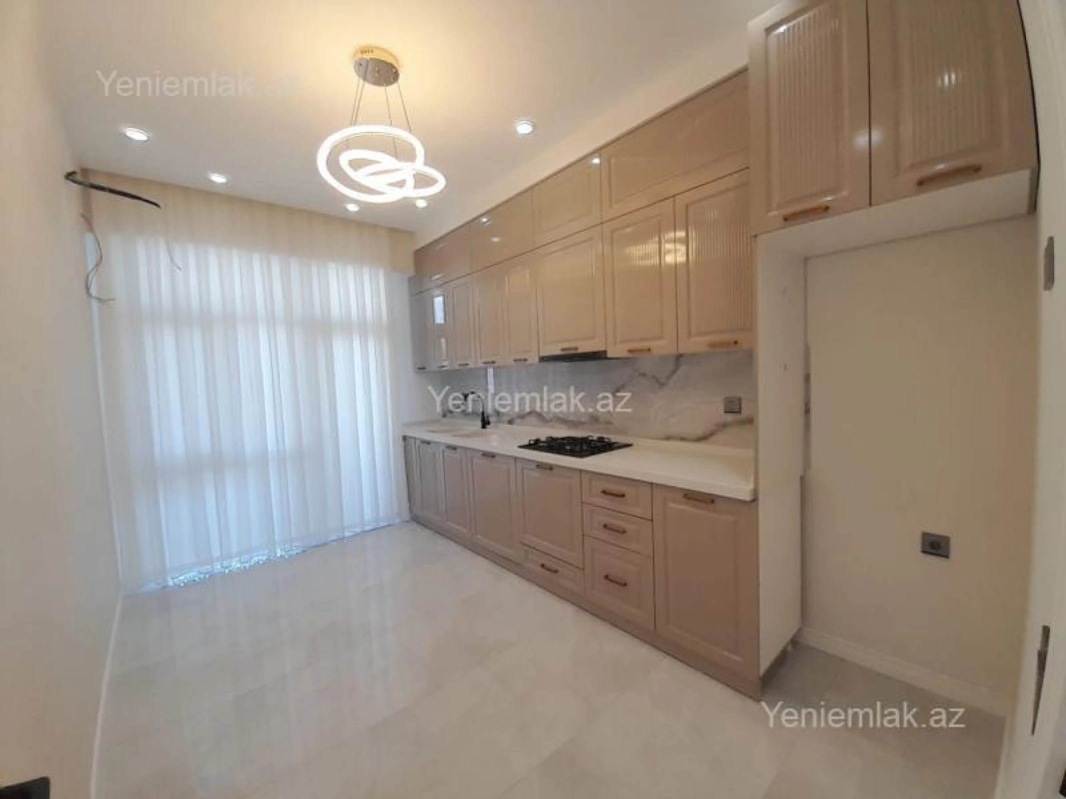 Satılır 3 otaqlı yeni tikili 115 m²
