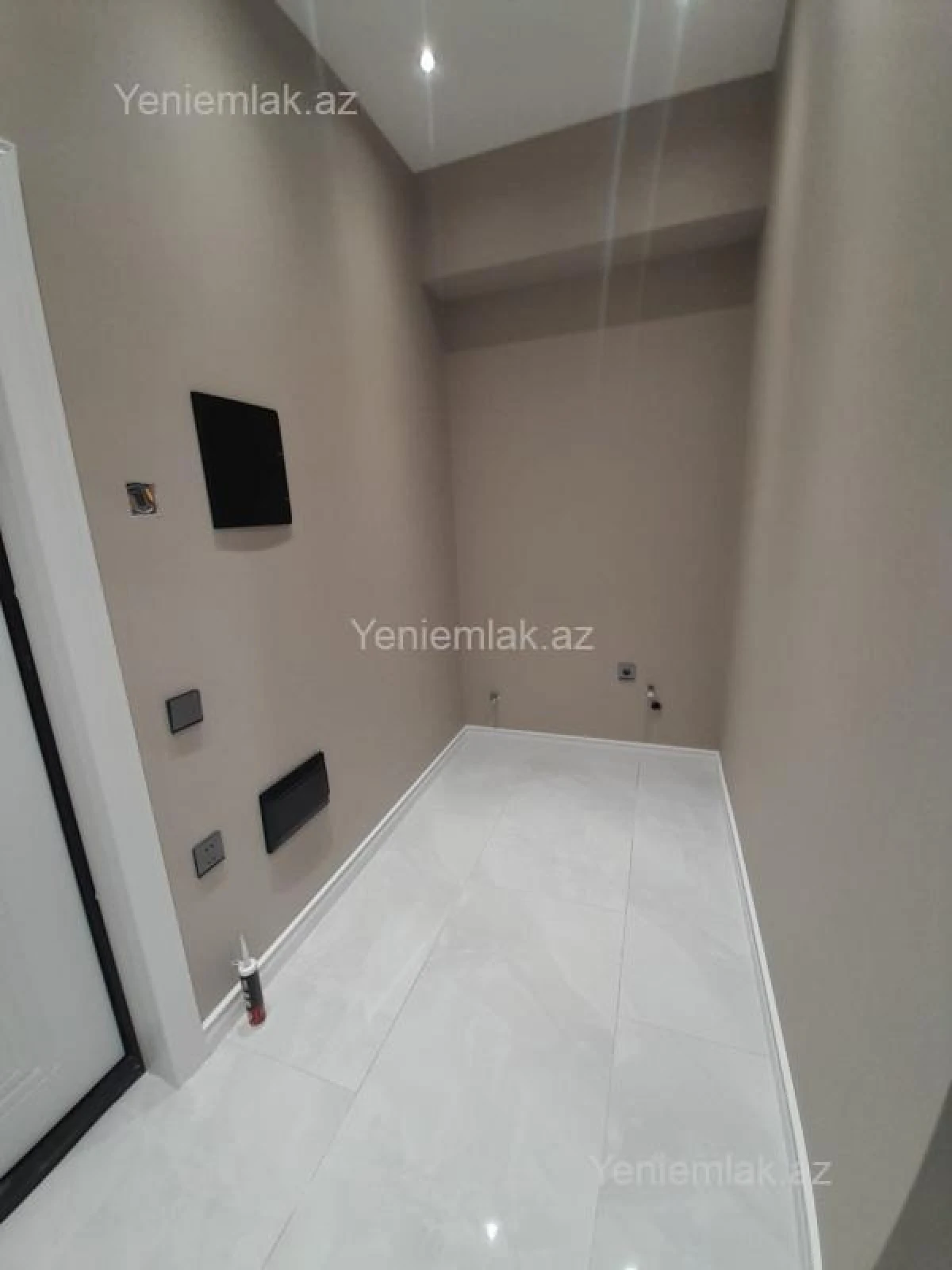 Satılır 3 otaqlı yeni tikili 115 m²