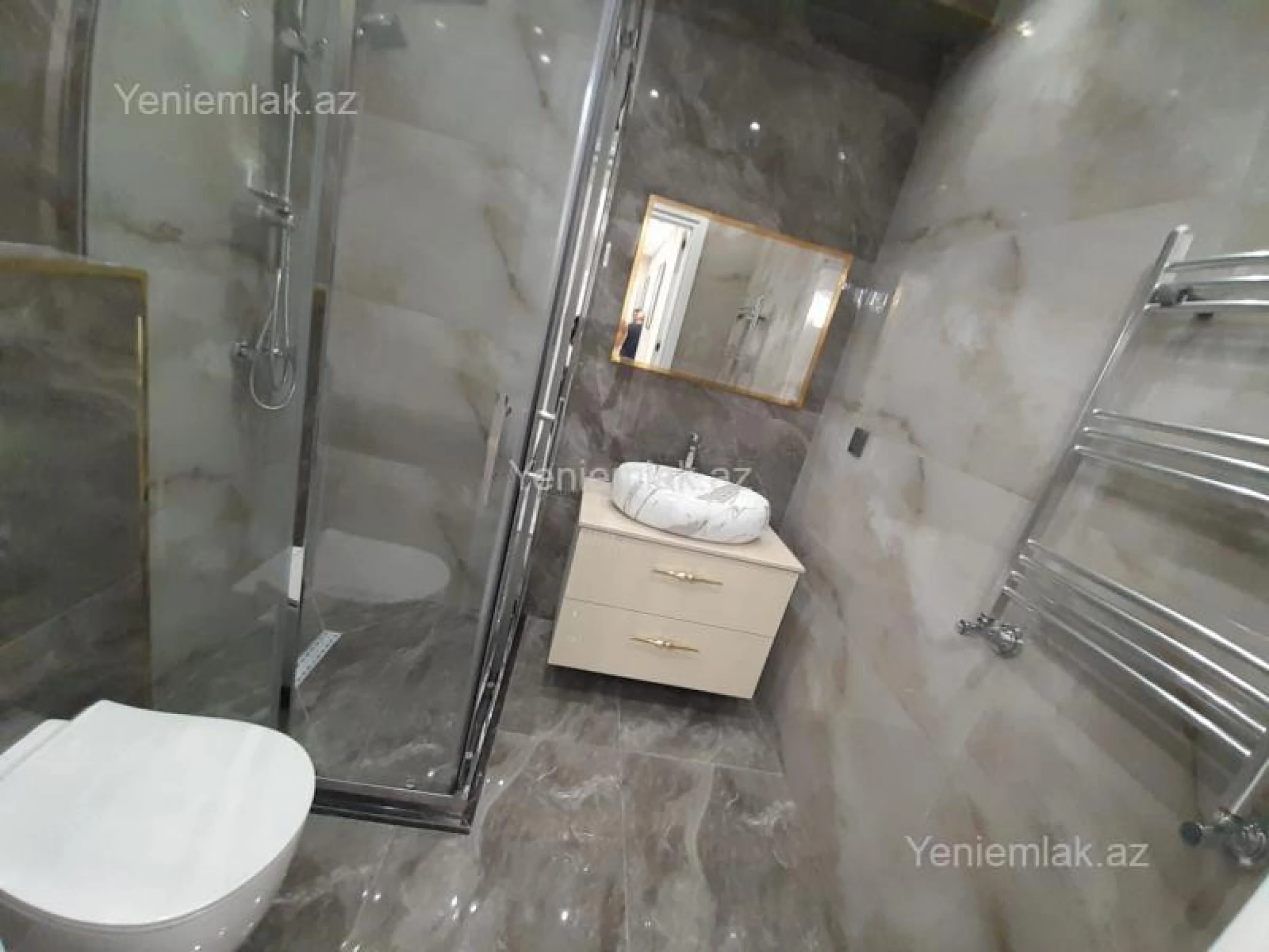 Satılır 3 otaqlı yeni tikili 115 m²