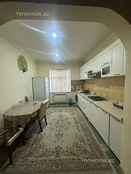 Satılır 7 otaqlı həyət evi 202 m²