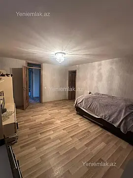 Satılır 7 otaqlı həyət evi 202 m²