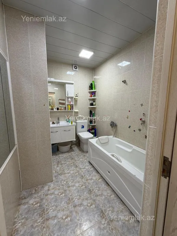 Satılır 2 otaqlı yeni tikili 55 m²