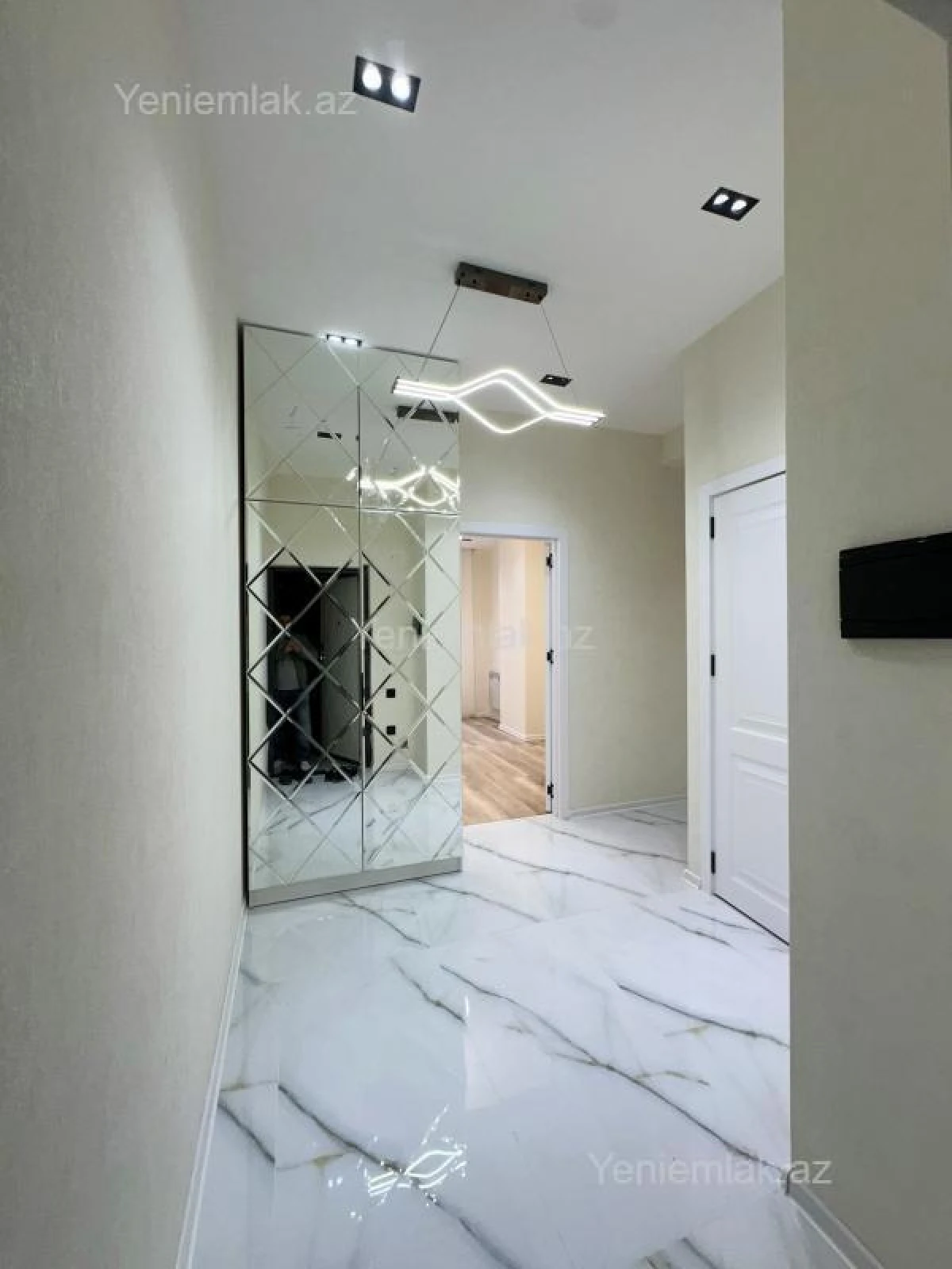 Satılır 3 otaqlı yeni tikili 80 m²