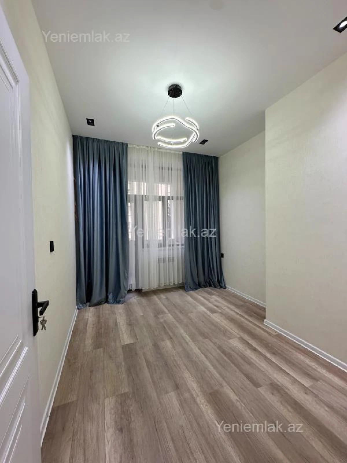 Satılır 3 otaqlı yeni tikili 80 m²