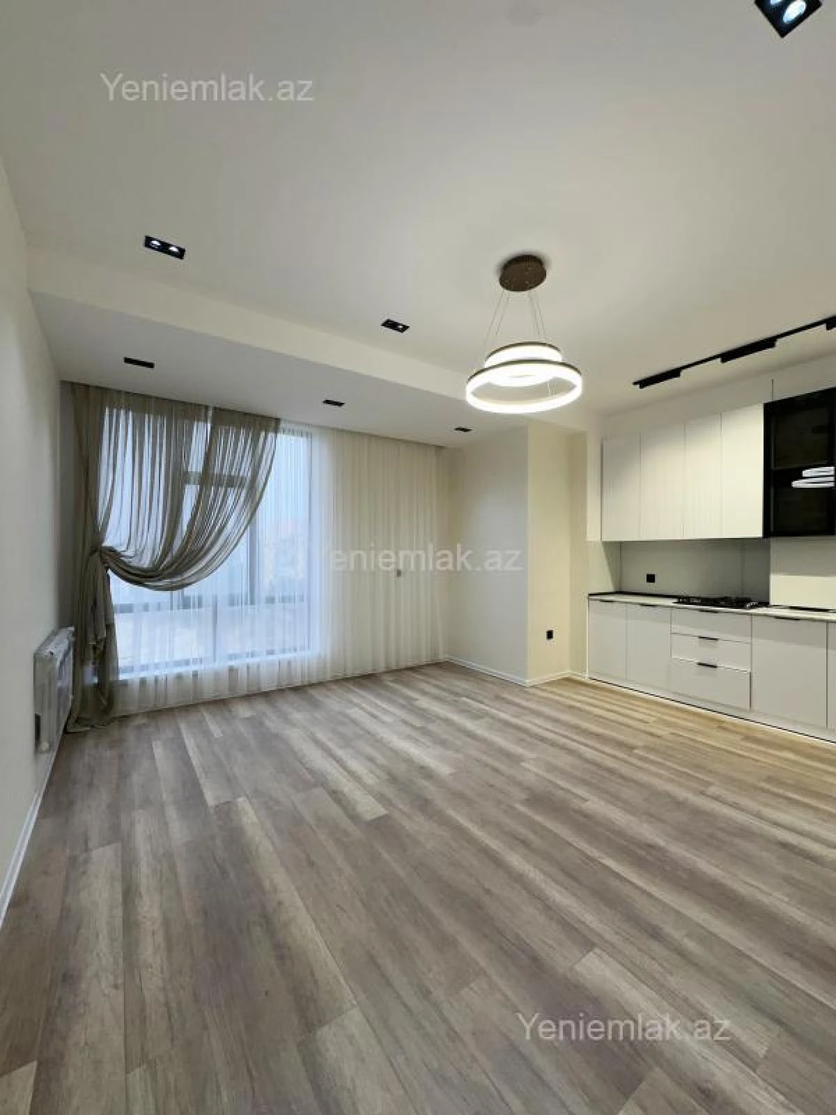 Satılır 3 otaqlı yeni tikili 80 m²