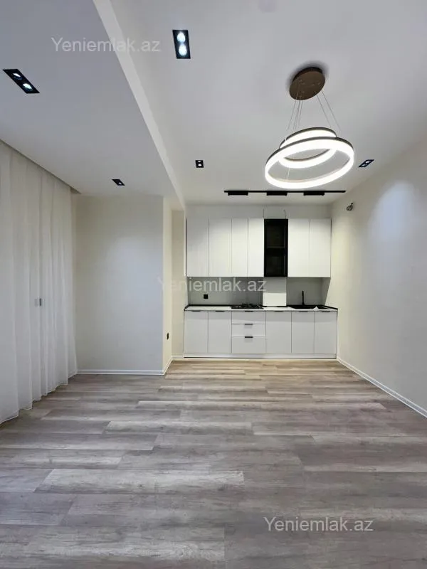 Satılır 3 otaqlı yeni tikili 80 m²