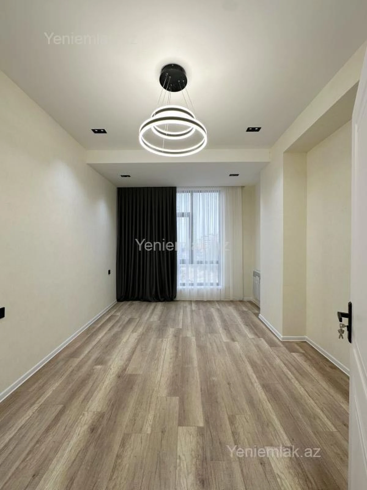 Satılır 3 otaqlı yeni tikili 80 m²