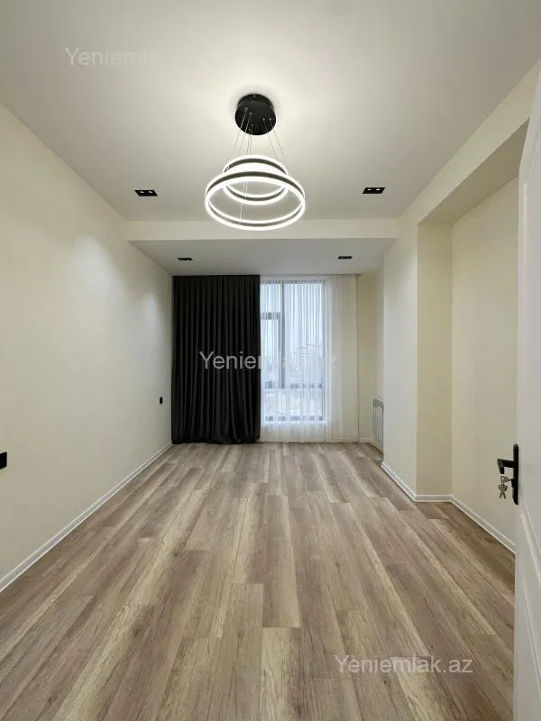 Satılır 3 otaqlı yeni tikili 80 m²