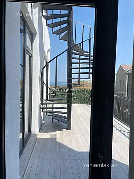 Satılır 6 otaqlı həyət evi 400 m²