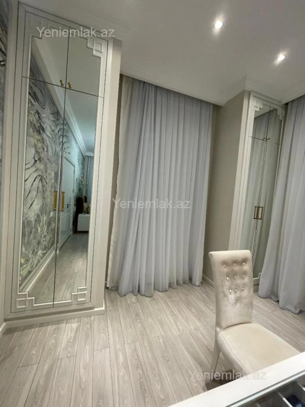Satılır 6 otaqlı həyət evi 400 m²