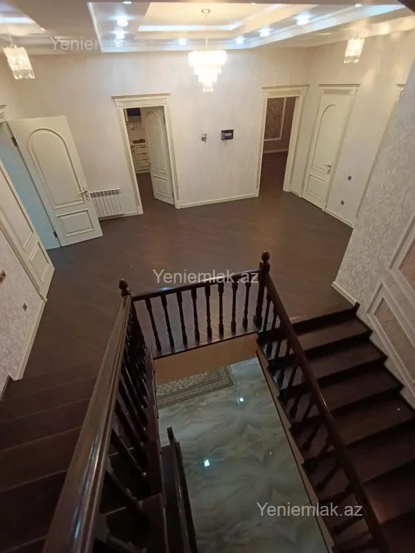 Satılır 7 otaqlı həyət evi 420 m²
