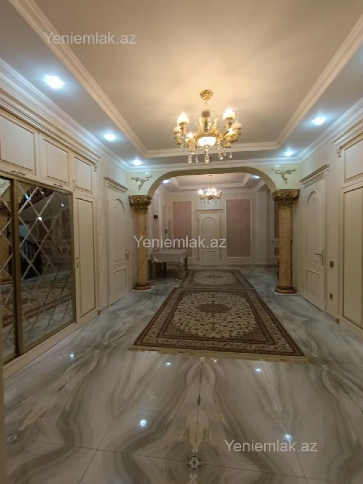 Satılır 7 otaqlı həyət evi 420 m²