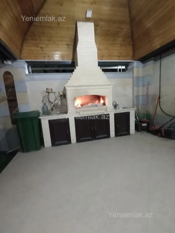 Satılır 7 otaqlı həyət evi 420 m²