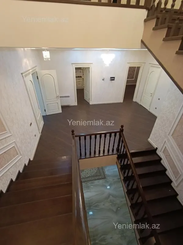 Satılır 7 otaqlı həyət evi 420 m²