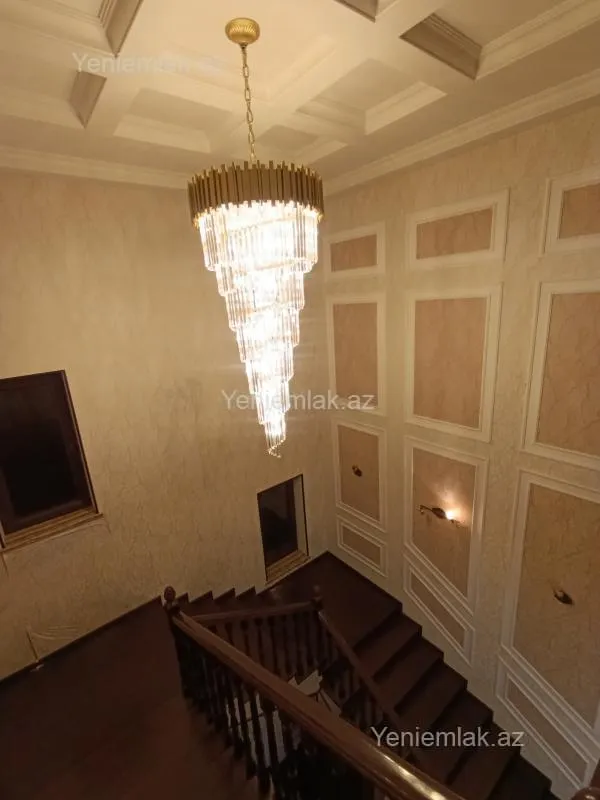 Satılır 7 otaqlı həyət evi 420 m²