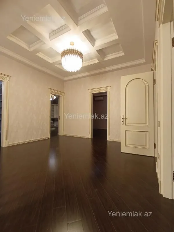 Satılır 7 otaqlı həyət evi 420 m²
