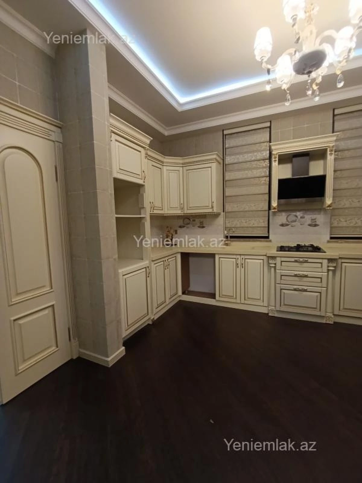 Satılır 7 otaqlı həyət evi 420 m²