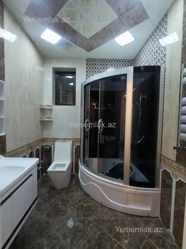 Satılır 7 otaqlı həyət evi 420 m²