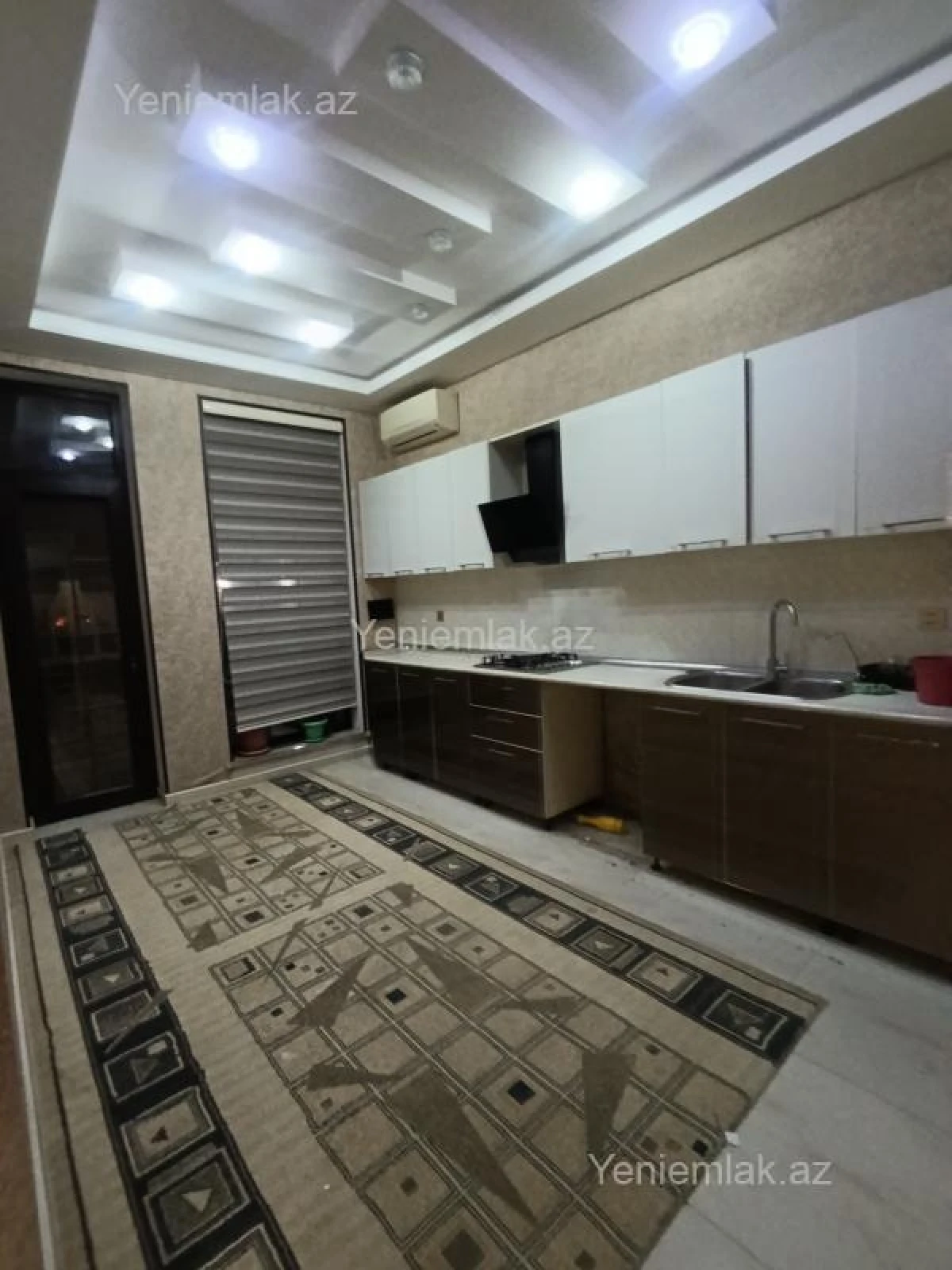 Satılır 7 otaqlı həyət evi 420 m²