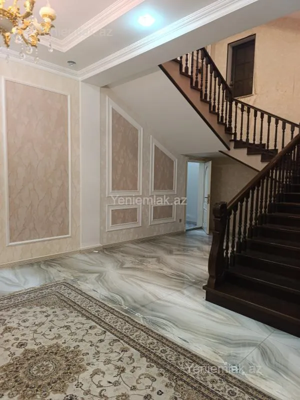 Satılır 7 otaqlı həyət evi 420 m²